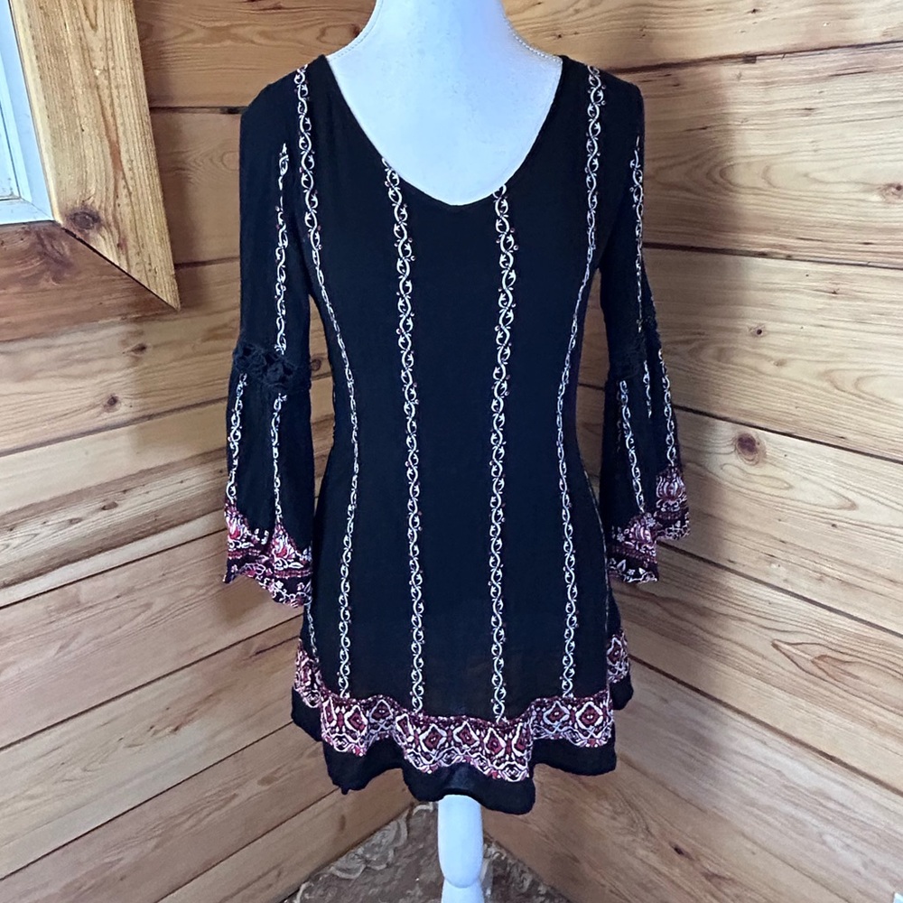Black Embroidered Open Back Bell Sleeve Tunic Mini Dress Womens‎ Medium